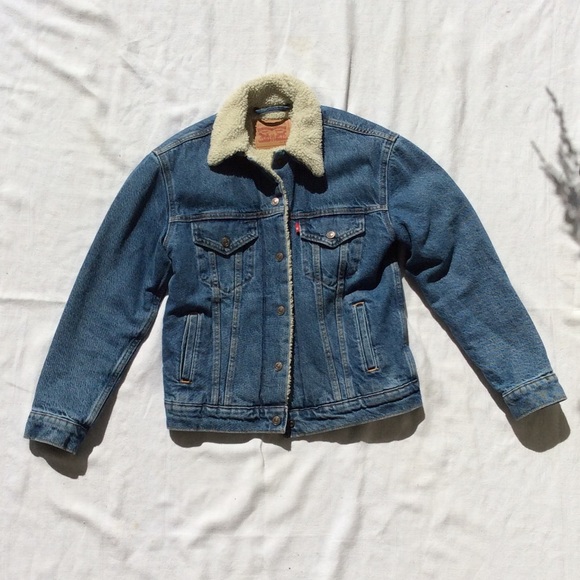 Levi’s Ex-Boyfriend Sherpa Trucker Jacket, Denim - Picture 6 of 7